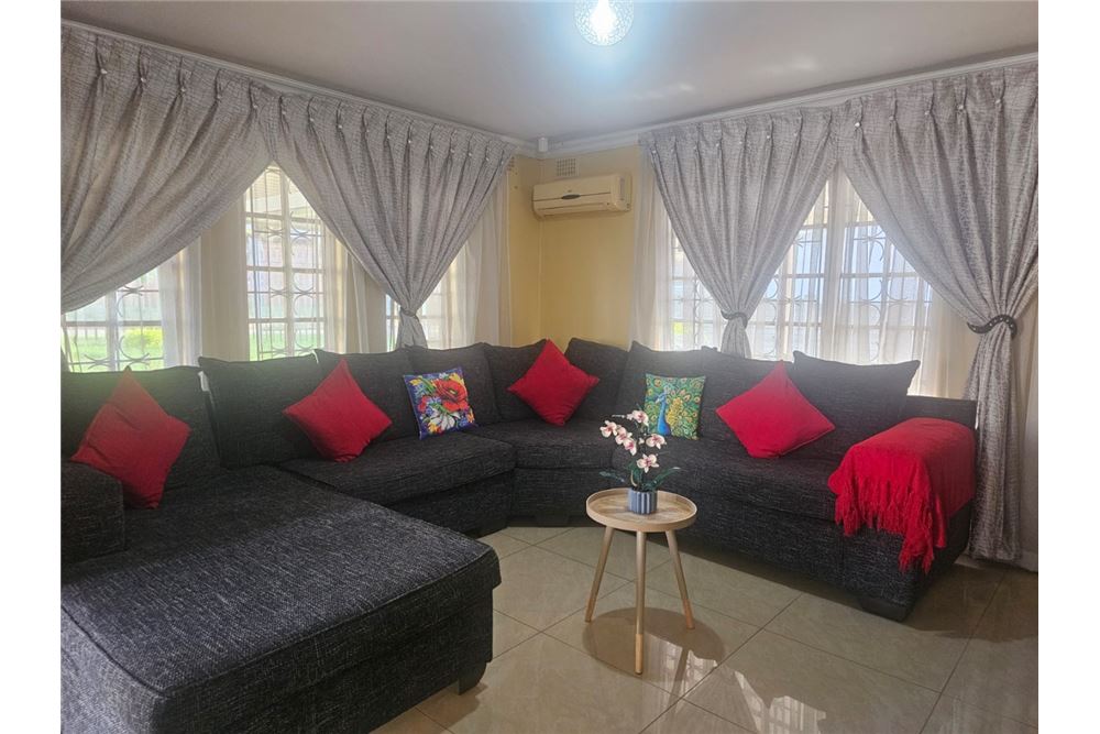 Residential - House - Avoca, KwaZulu Natal - South Africa - 5 - 1031465025-210