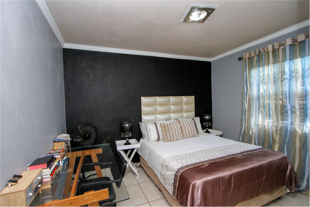 Residential - House - La Lucia, KwaZulu Natal - South Africa - 77 - 1031465115-30