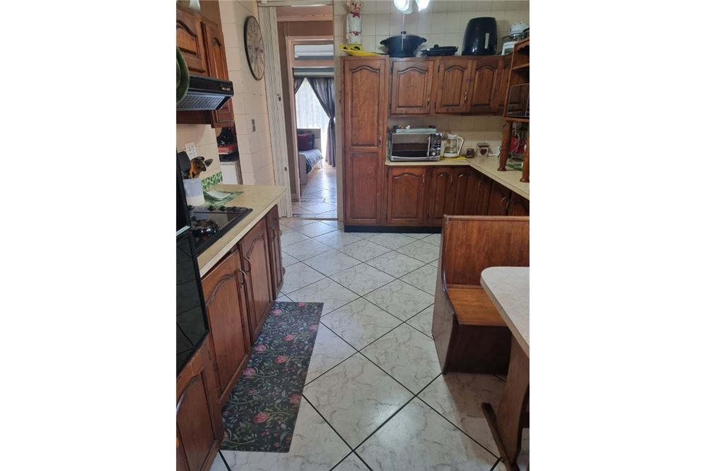 Woningbouw - Haus - Vanderbijlpark SW 5, Gauteng - South Africa - 23 - 1031010017-88