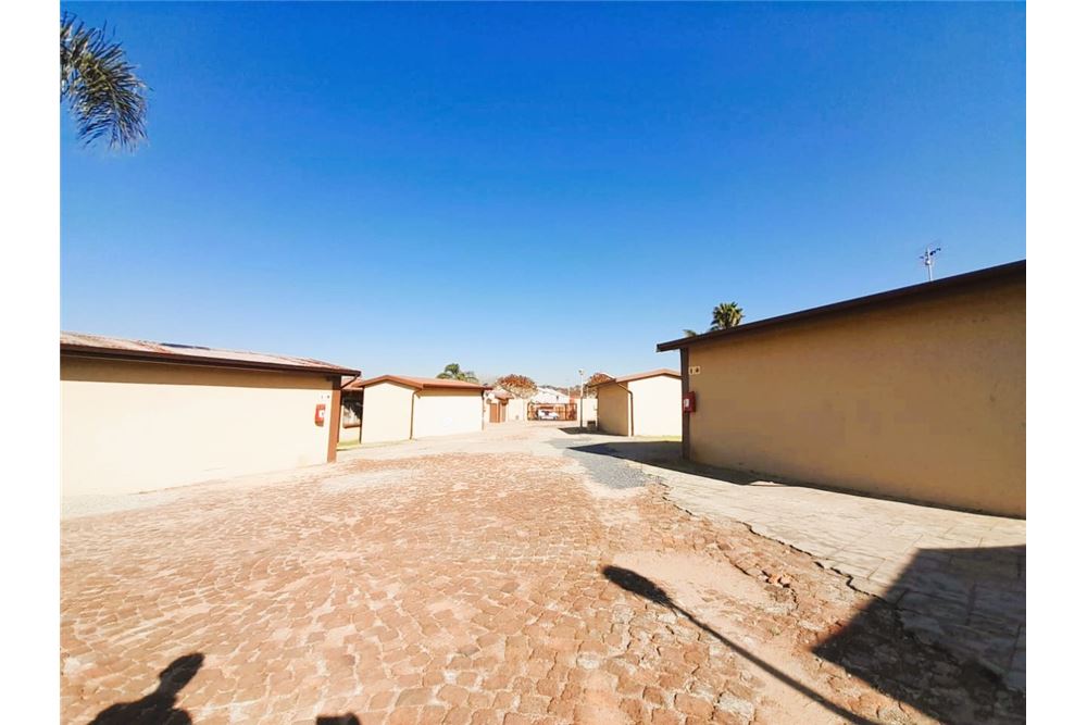 Residential - Mestna hiša - Liefde En Vrede, Gauteng - South Africa - 57 - 1031421066-371