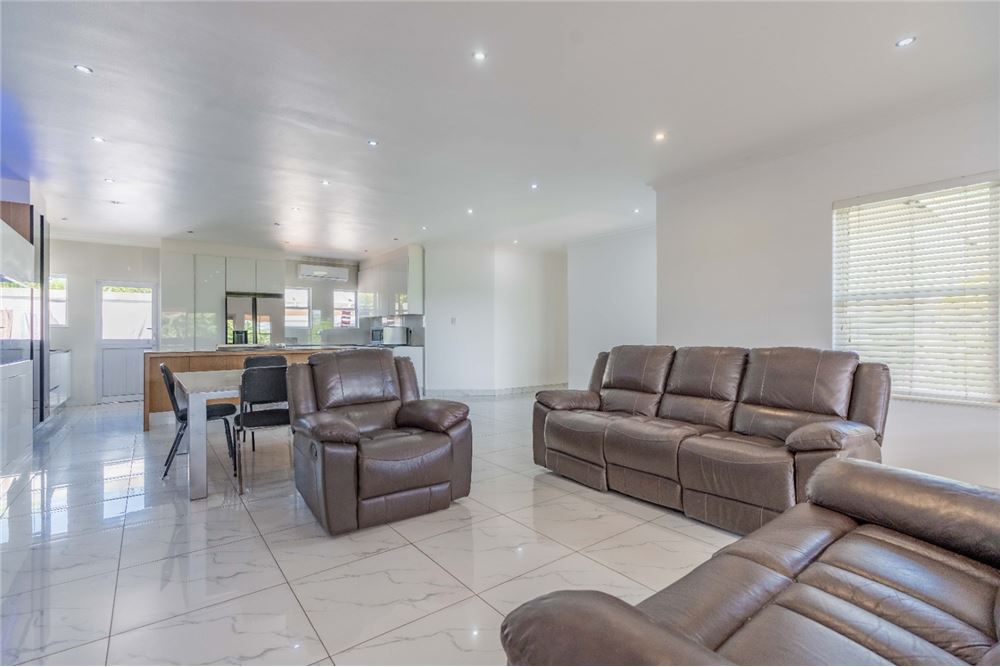 Residential - Townhouse - Mount Edgecombe Country Estate, KwaZulu Natal - South Africa - 11 - 1031465022-889