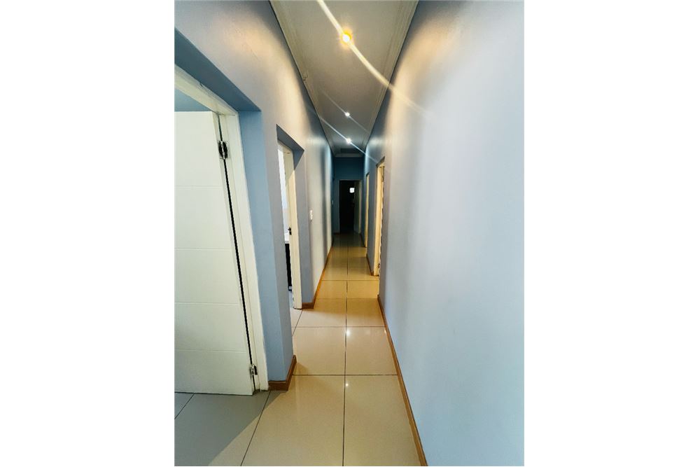 Residencial - Casa - Leloko Lifestyle and Eco Estate, North West - South Africa - 15 - 1031414112-30