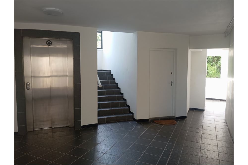 Residential - Stanovanje - Morningside, KwaZulu Natal - South Africa - 26 - 1031388085-18