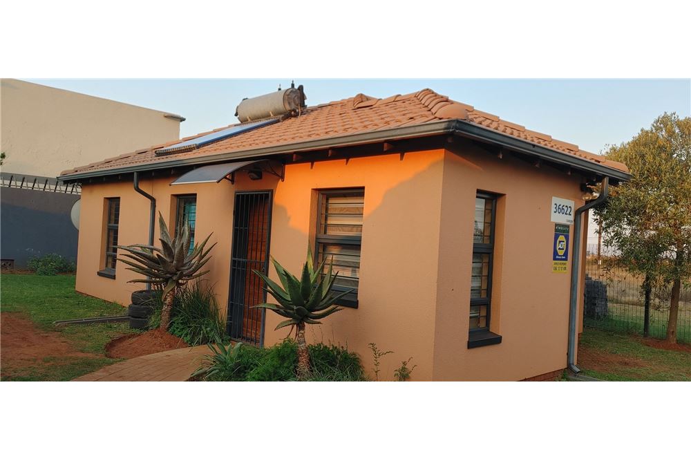 Residential - بيت مستقل - Protea Glen, Gauteng - South Africa - 27 - 1031421124-68