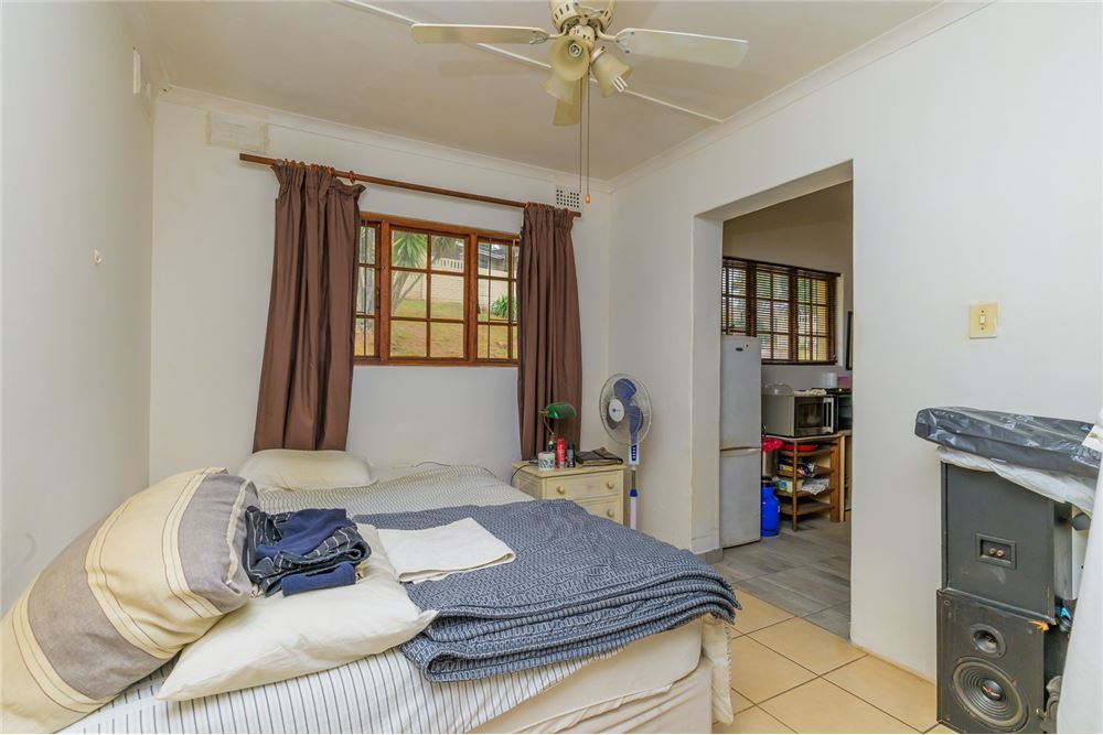 Residential - House - Glen Anil, KwaZulu Natal - South Africa - 24 - 1031465055-123