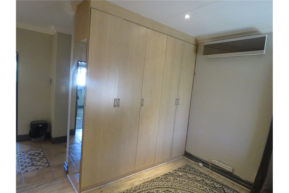 Residencial - Casa - Pretoriuspark, Gauteng - South Africa - 18 - 1031414013-127