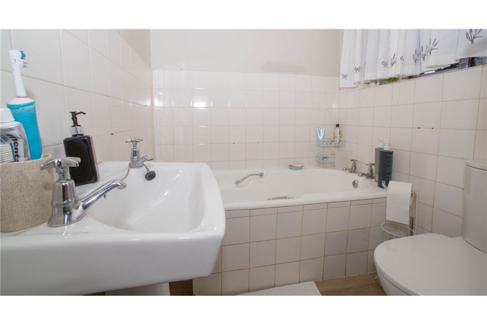 Residential - House - Park Hill, KwaZulu Natal - South Africa - 34 - 1031465016-294