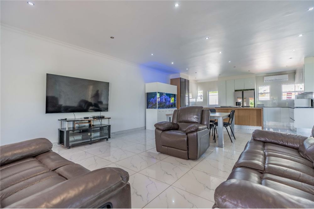 Residential - Townhouse - Mount Edgecombe Country Estate, KwaZulu Natal - South Africa - 10 - 1031465022-889