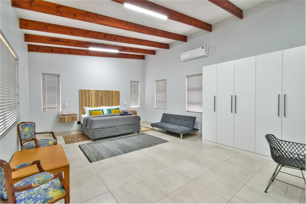 Comercial - Hostal - Kameeldrift East, Gauteng - South Africa - 60 - 1031414001-141