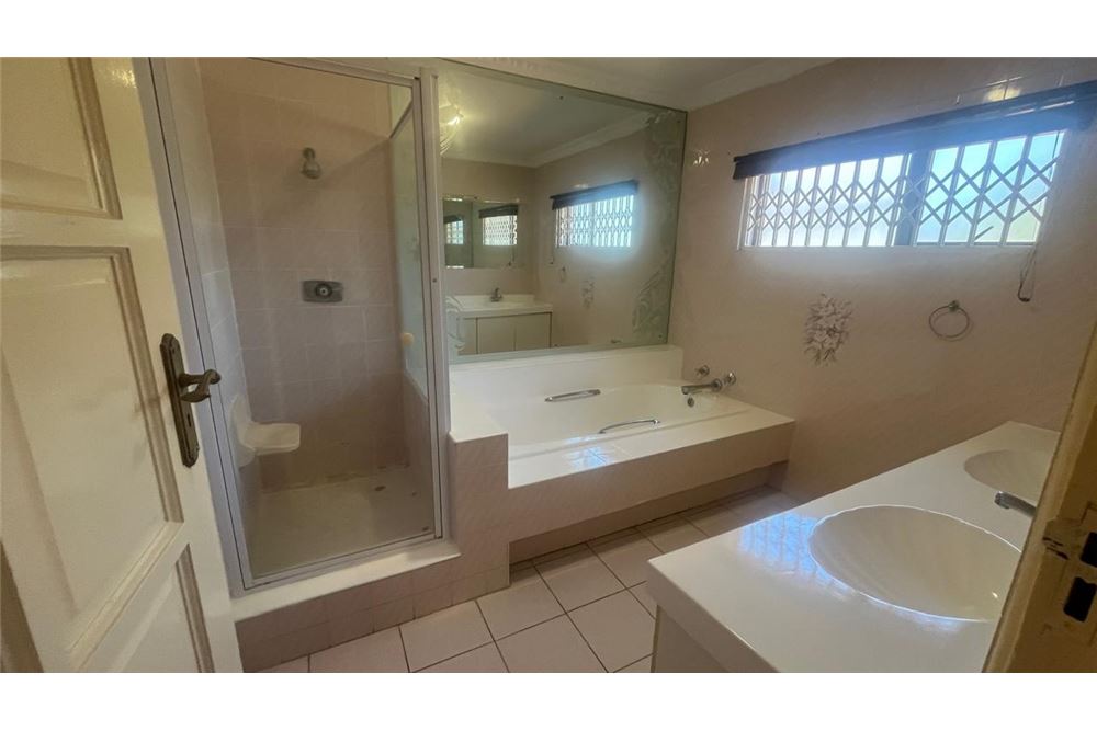 Residential - House - Durban North, KwaZulu Natal - South Africa - 31 - 1031465129-27