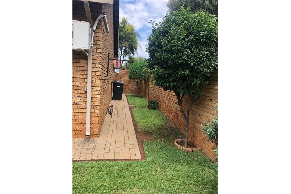 Residencial - Adosado - Montana, Gauteng - South Africa - 29 - 1031414050-120