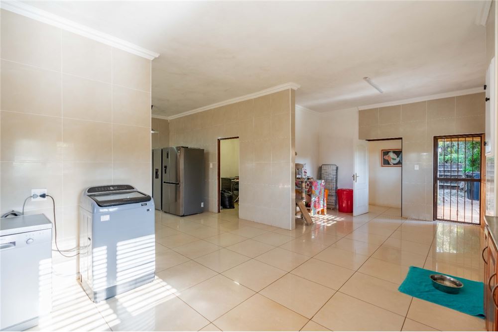 Residential - ਅਲੱਗ ਥਲੱਗ ਬਣਿਆ ਹੋਇਆ ਘਰ - Summerveld, KwaZulu Natal - South Africa - 47 - 1031391057-40