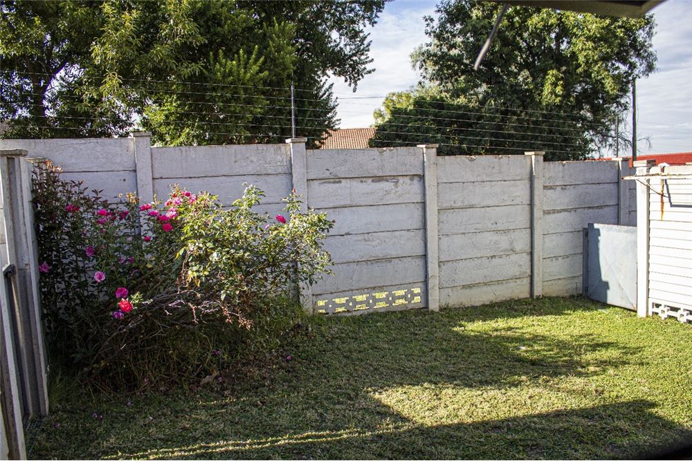 Prédio Habitacional - Moradia em Banda - Sasolburg Ext 10, Free State - South Africa - 6 - 1031010007-140