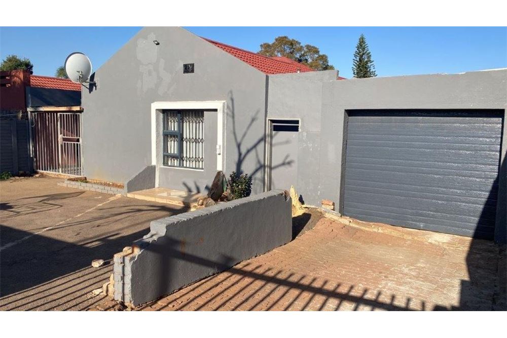 Residential - House - Elandspoort, Gauteng - South Africa - 23 - 1031414015-777