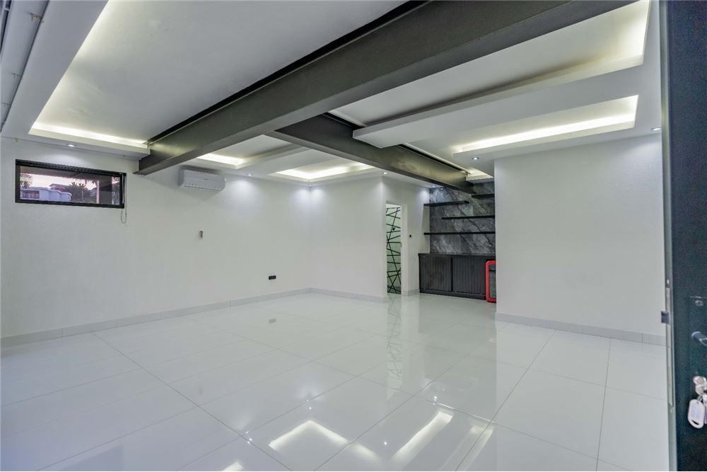 Residential - House - La Lucia, KwaZulu Natal - South Africa - 49 - 1031465022-888