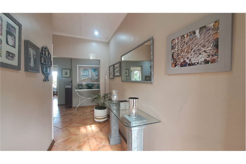 Residencial - Casa - St Michaels On Sea, KwaZulu Natal - South Africa - 18 - 1031394053-221