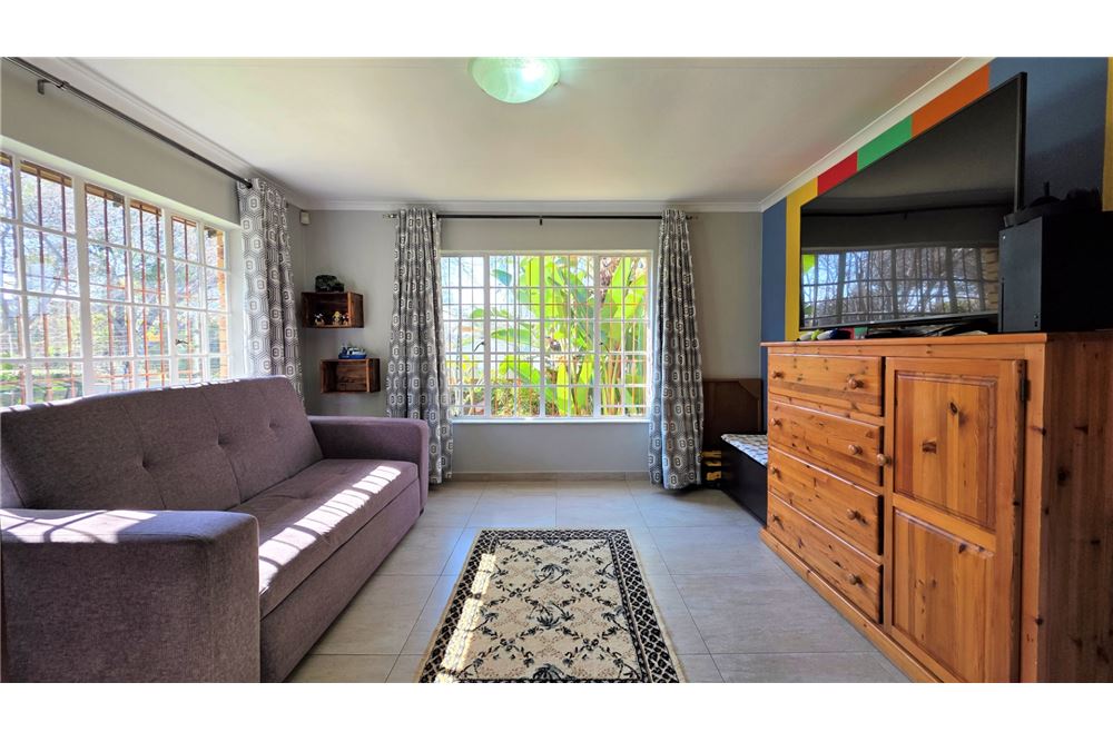 Residential - บ้านเดี่ยว - Fourways, Gauteng - South Africa - 12 - 1031393037-387