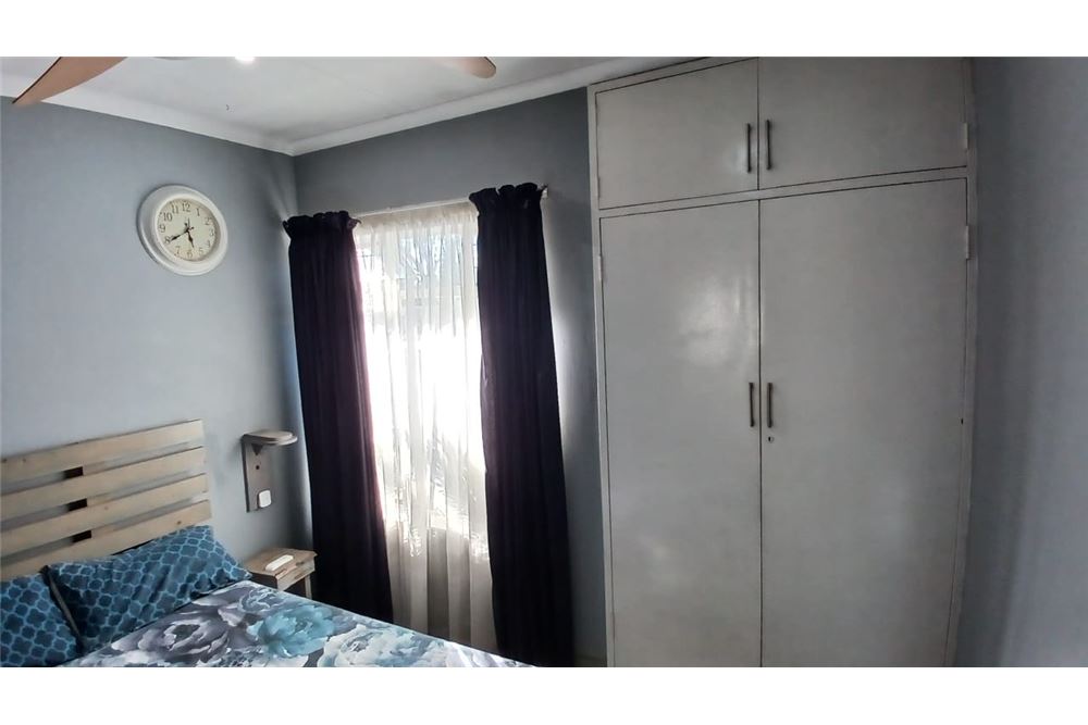 Residencial - Casa - Kirkney, Gauteng - South Africa - 26 - 1031414116-94