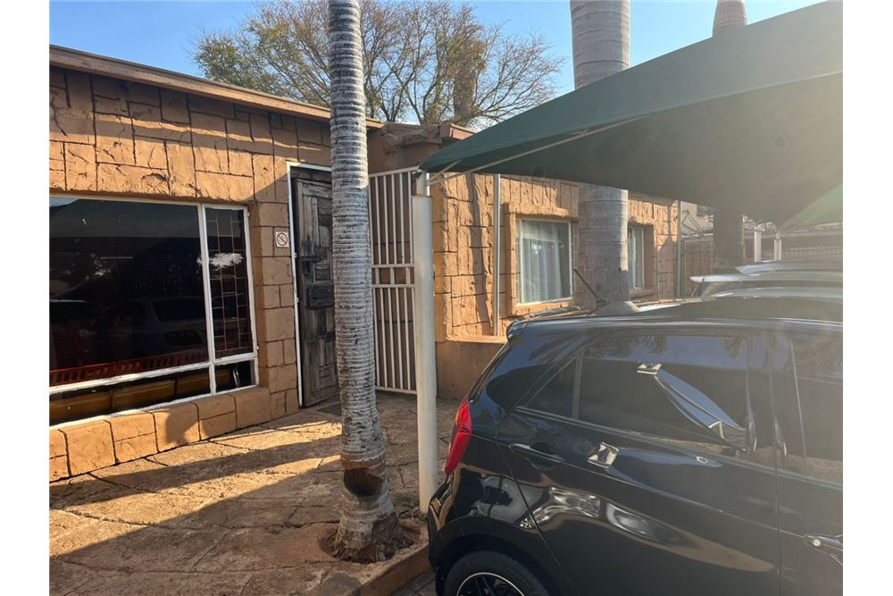 Commercio - Commerciale/Negozi - Sinoville, Gauteng - South Africa - 12 - 1031414142-54