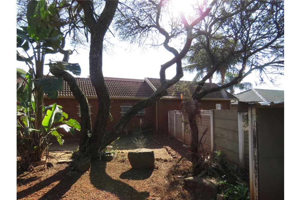 Residencial - Casa - Karenpark, Gauteng - South Africa - 3 - 1031414013-119