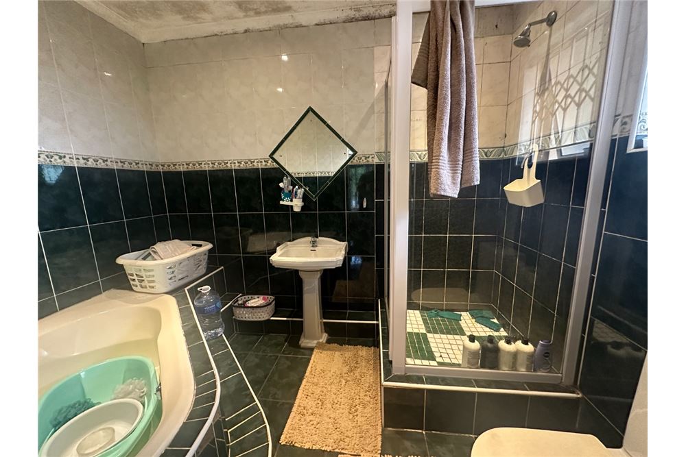 Residential - House - Somerset Park, KwaZulu Natal - South Africa - 33 - 1031465047-199