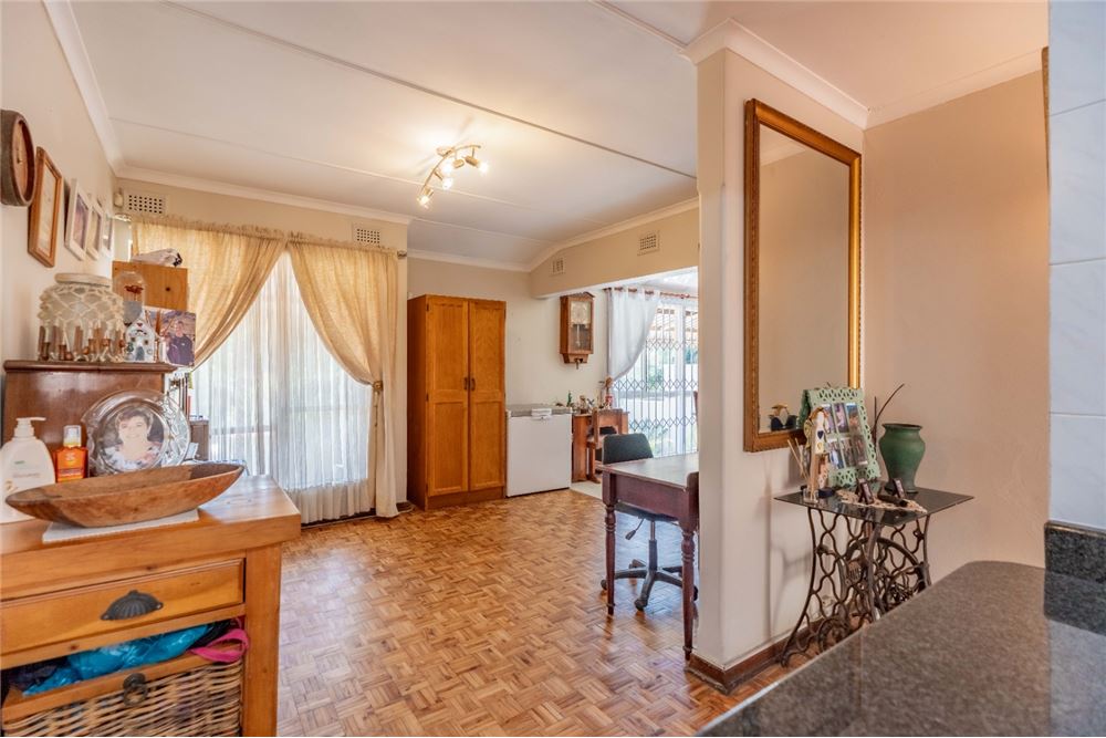 Residential - House - Umgeni Park, KwaZulu Natal - South Africa - 22 - 1031465089-348