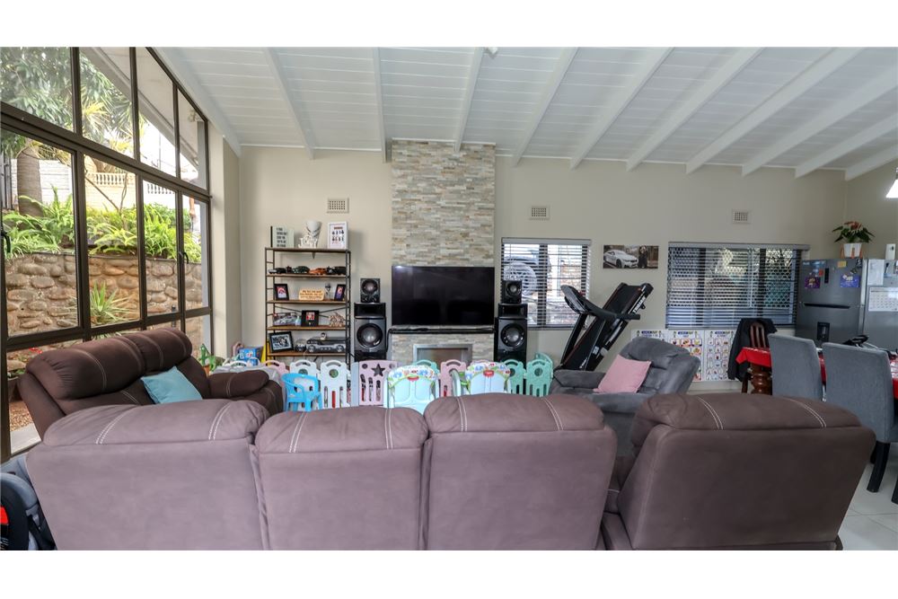 Residential - House - Glen hills, KwaZulu Natal - South Africa - 14 - 1031465115-38