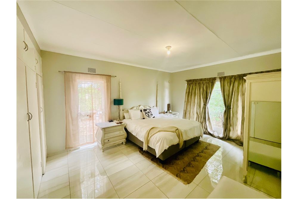 Residential - Отдельно стоящий дом - Northcliff, Gauteng - South Africa - 19 - 1031444162-23