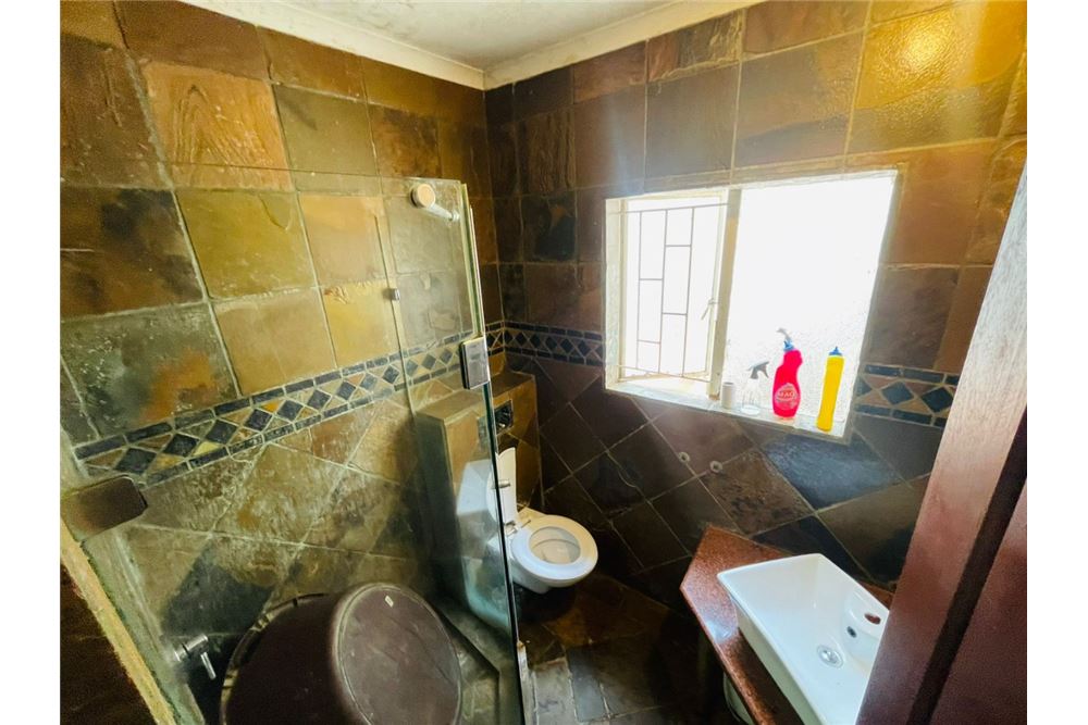 Residential - House - Sunnyside, Gauteng - South Africa - 9 - 1031414137-51