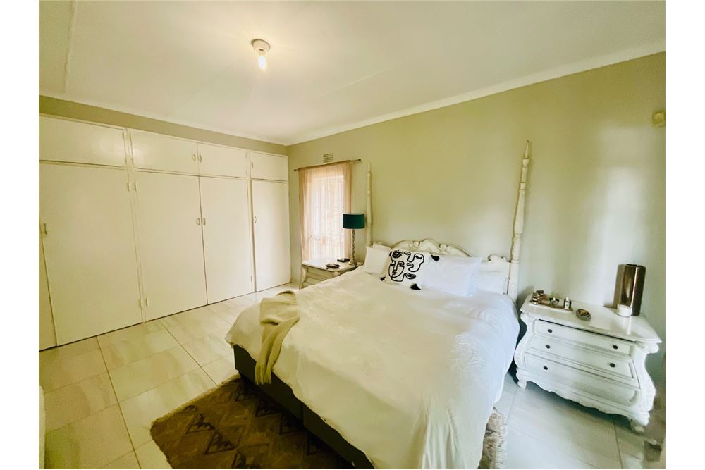 Residential - Отдельно стоящий дом - Northcliff, Gauteng - South Africa - 17 - 1031444162-23