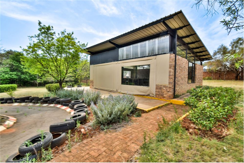 Comercial - Hostal - Kameeldrift East, Gauteng - South Africa - 37 - 1031414001-141