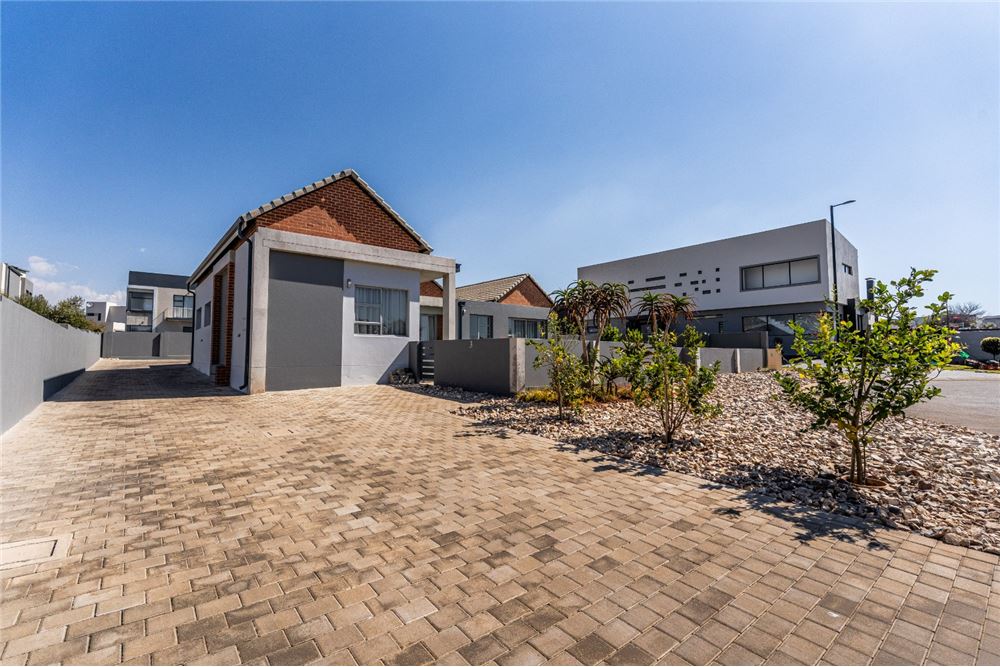 Residential - Отдельно стоящий дом - Midstream Ridge Estate, Gauteng - South Africa - 42 - 1031393069-126