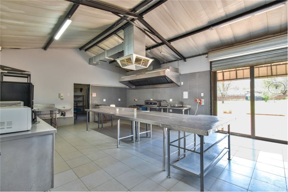 Comercial - Hostal - Kameeldrift East, Gauteng - South Africa - 21 - 1031414001-141