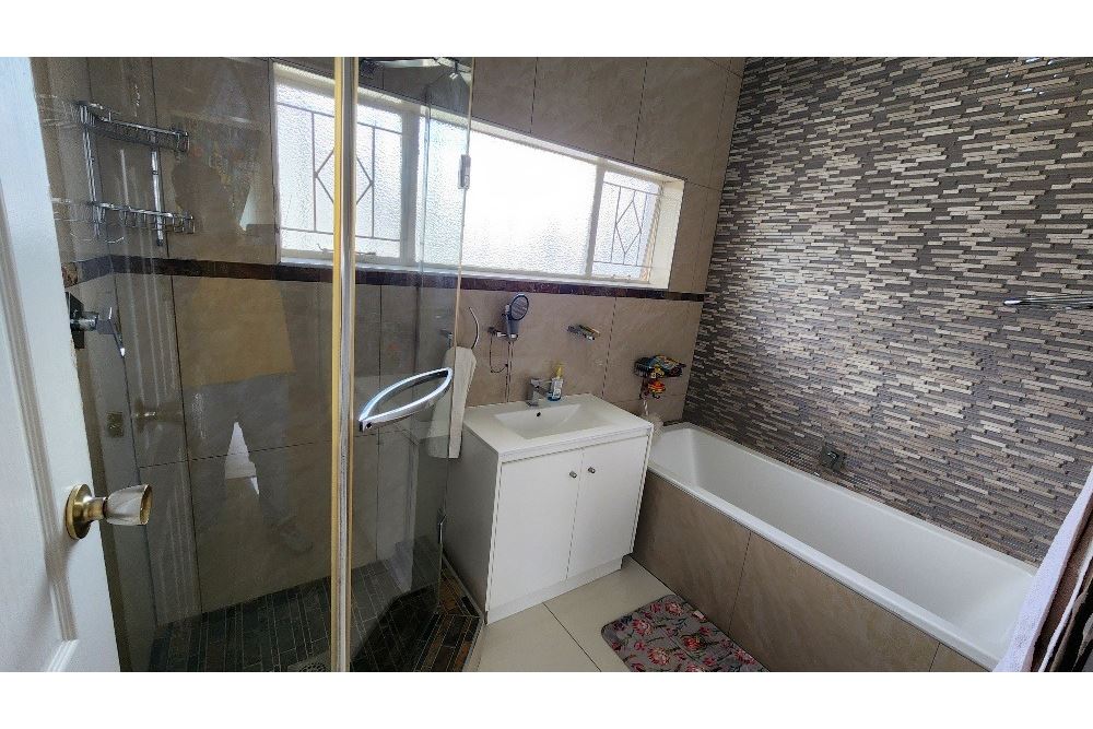 Residential - Omakotitalo - Oakdene, Gauteng - South Africa - 22 - 1031421040-63