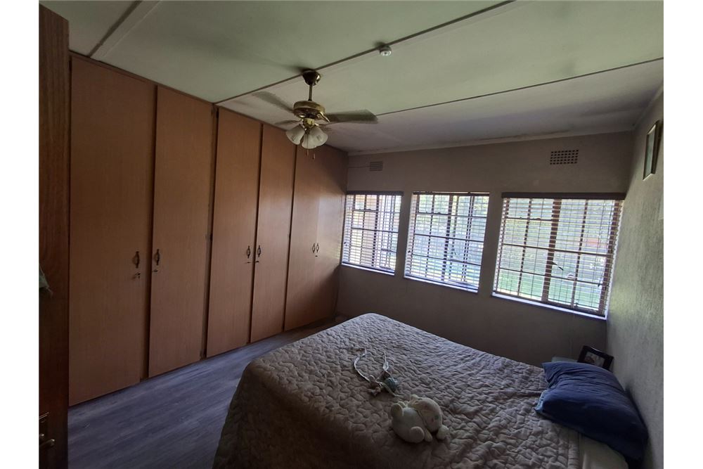 Residential - House - Vanderbijlpark SE, Gauteng - South Africa - 7 - 1031010005-15