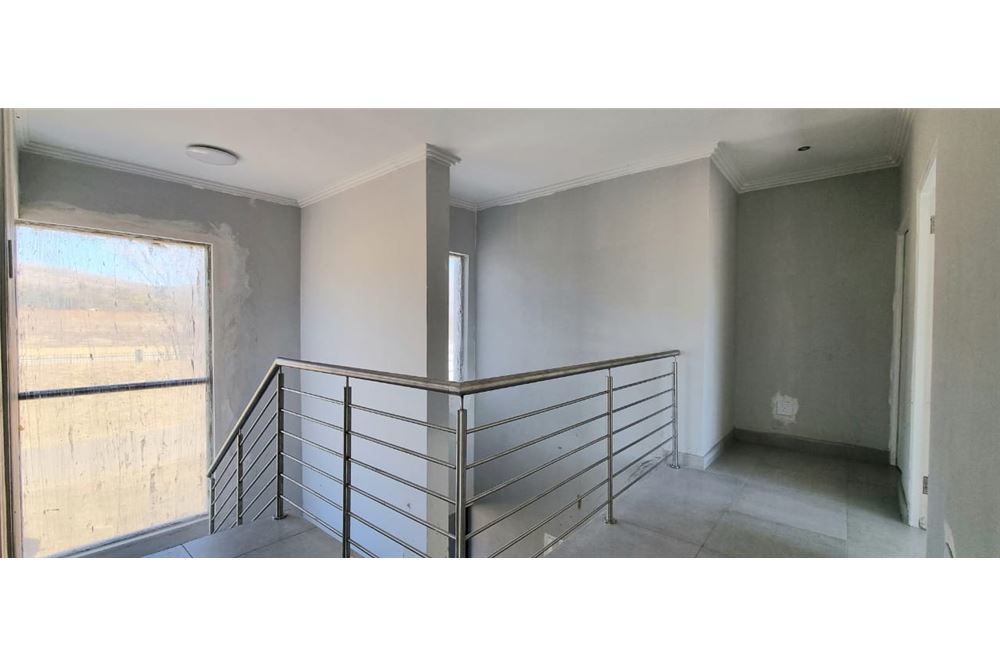 Gyvenamasis - Namas - Everglades Estate, North West - South Africa - 9 - 1031416049-44