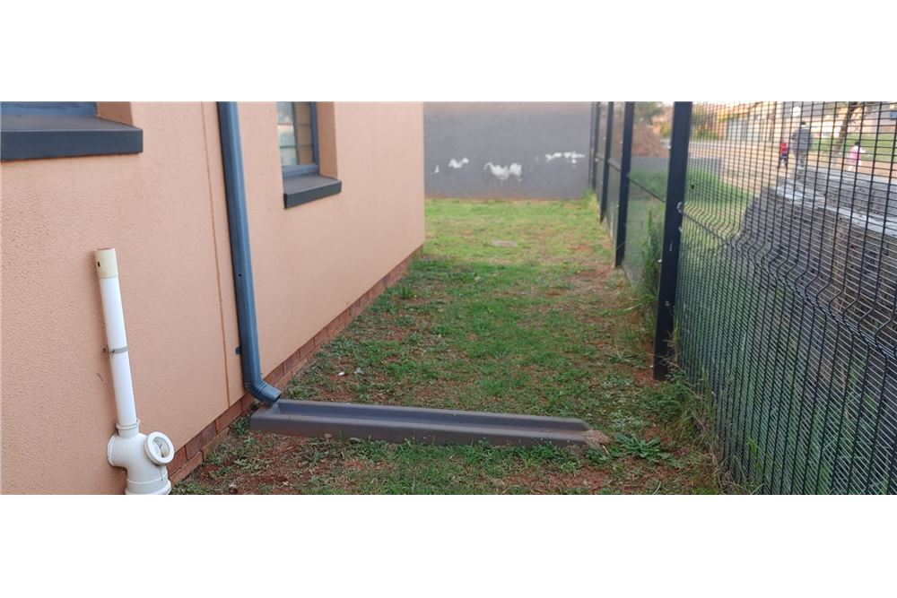 Residential - بيت مستقل - Protea Glen, Gauteng - South Africa - 23 - 1031421124-68