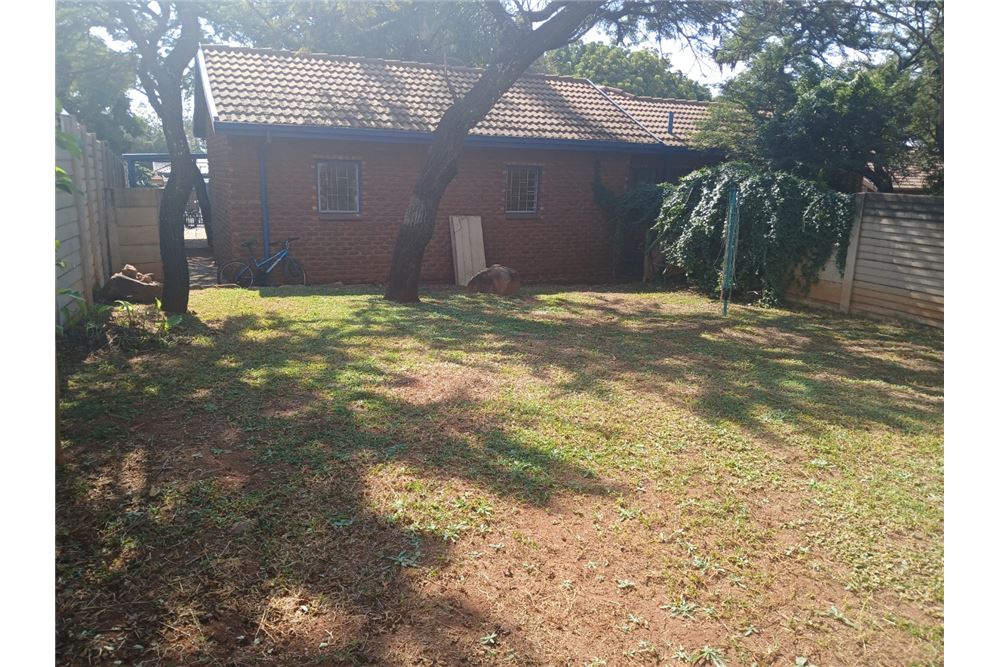 Residential - House - Karenpark, Gauteng - South Africa - 5 - 1031414088-127