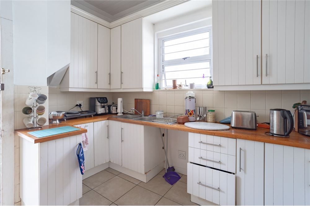 Residential - ਅਲੱਗ ਥਲੱਗ ਬਣਿਆ ਹੋਇਆ ਘਰ - Glenwood, KwaZulu Natal - South Africa - 12 - 1031389044-310