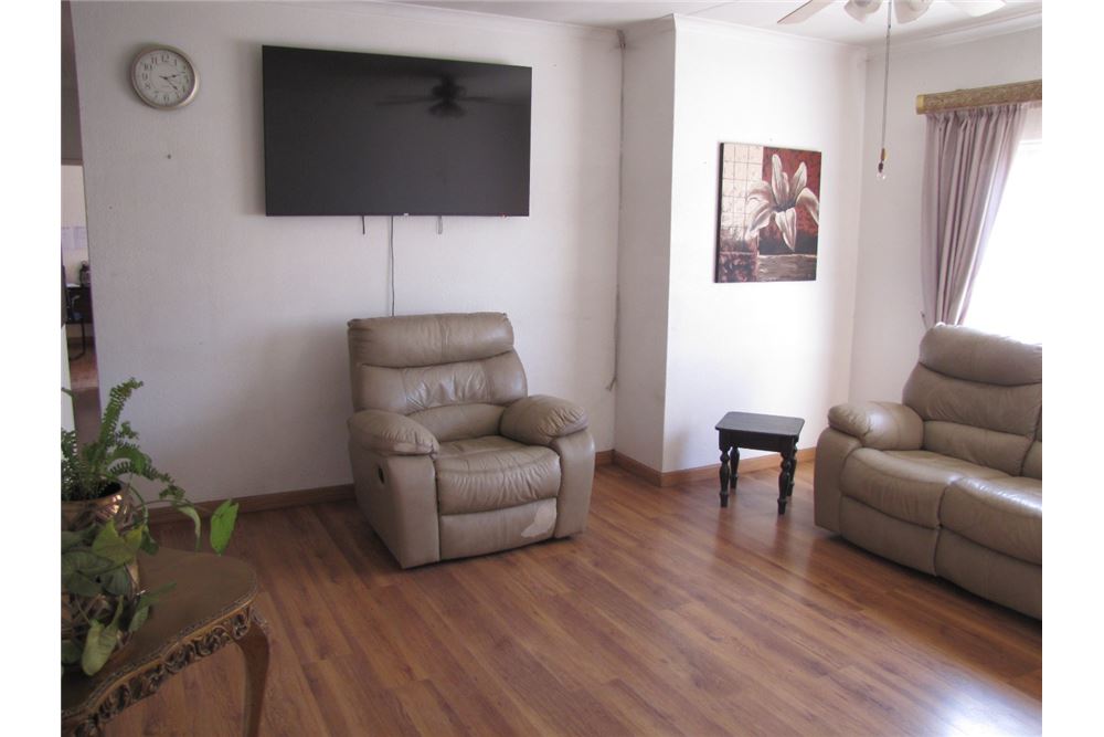 Wohnung - Haus - Vanderbijlpark CE 2, Gauteng - South Africa - 19 - 1031010012-78