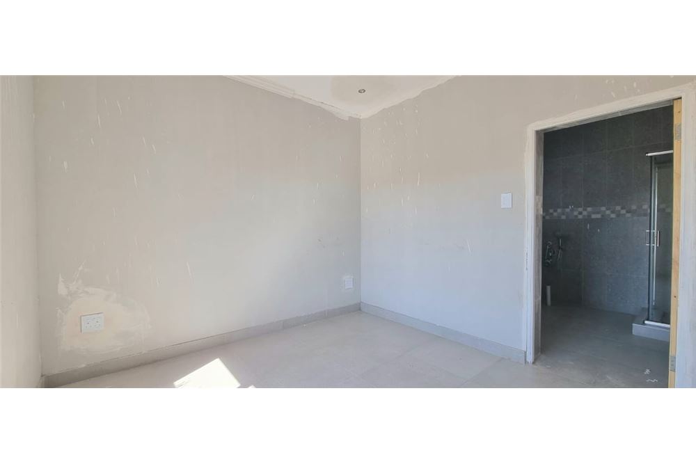 Gyvenamasis - Namas - Everglades Estate, North West - South Africa - 16 - 1031416049-44