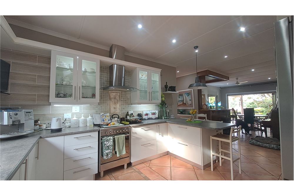 Residencial - Casa - St Michaels On Sea, KwaZulu Natal - South Africa - 3 - 1031394053-221