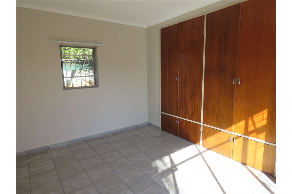 Residencial - Casa - Karenpark, Gauteng - South Africa - 41 - 1031414013-120