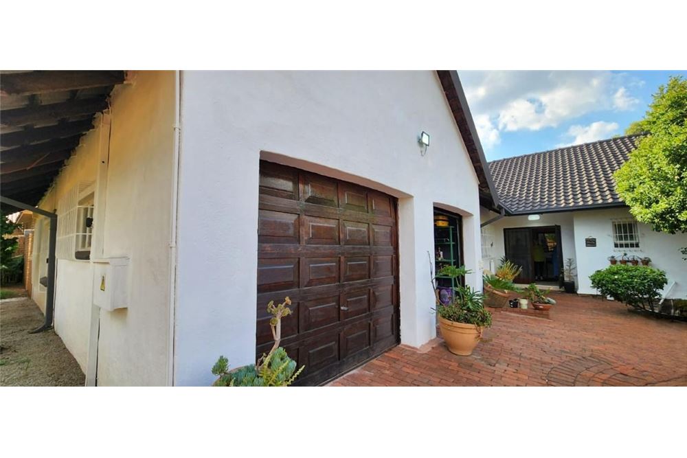 Residential - บ้านเดี่ยว - Alberante, Gauteng - South Africa - 2 - 1031421155-21