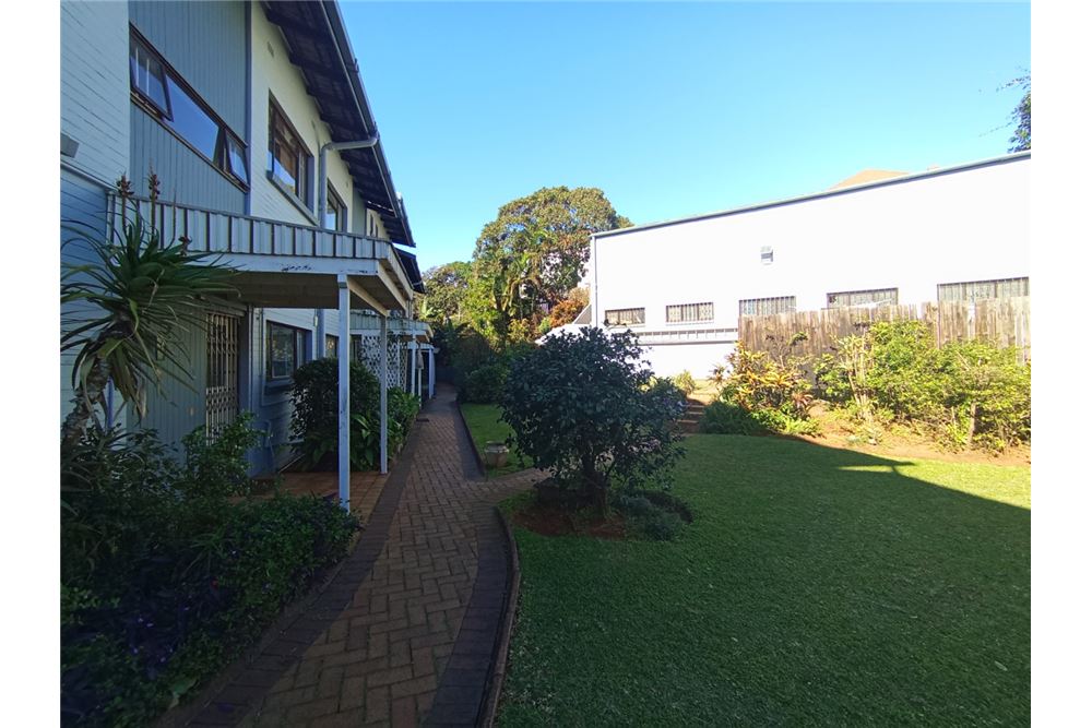 Dzīvojamais - Pilsētas savrupmāja - Bulwer, KwaZulu Natal - South Africa - 40 - 1031389007-102