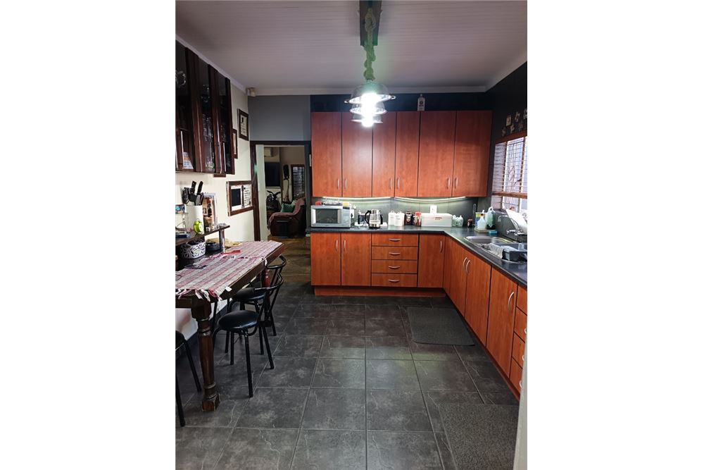 Residenziale - Casa - Sinoville, Gauteng - South Africa - 23 - 1031414136-20