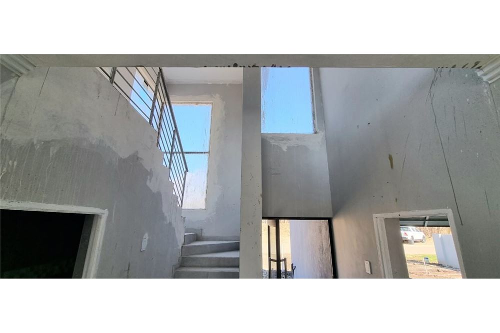 Gyvenamasis - Namas - Everglades Estate, North West - South Africa - 5 - 1031416049-44