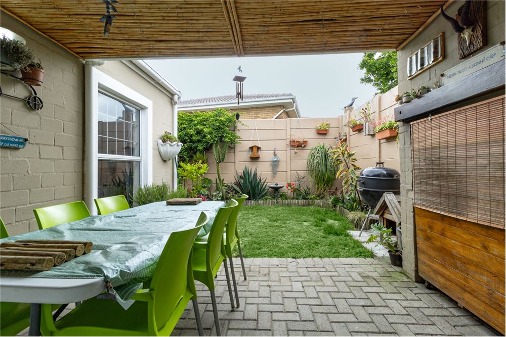 Residential - Hus - Vredekloof Heights, Western Cape - South Africa - 10 - 1031485058-18