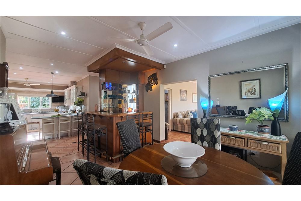 Residencial - Casa - St Michaels On Sea, KwaZulu Natal - South Africa - 13 - 1031394053-221