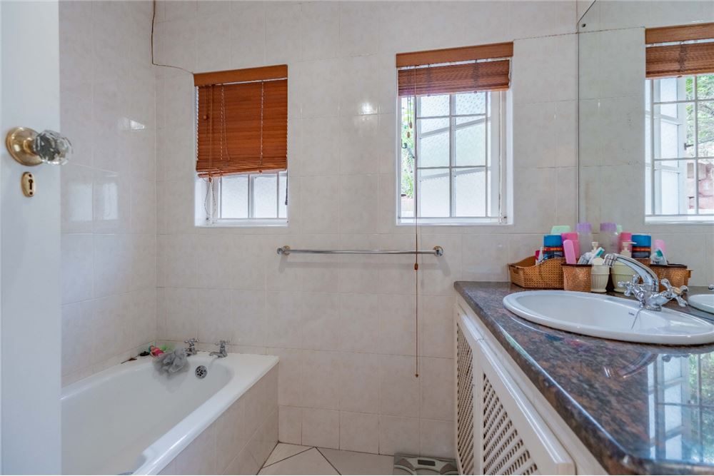 Residential - House - Durban North, KwaZulu Natal - South Africa - 26 - 1031465036-160